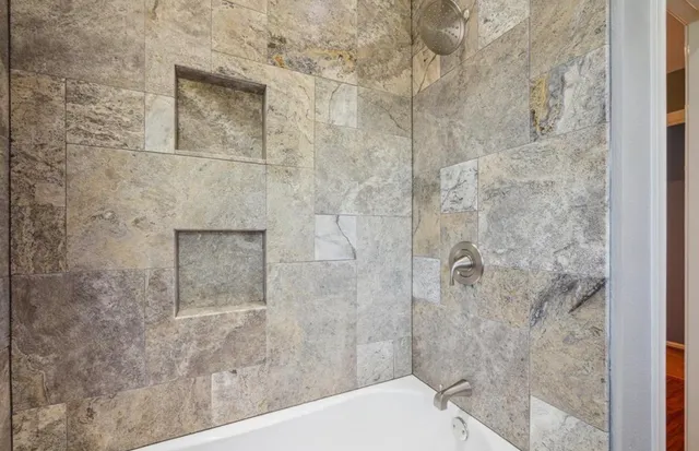 $435,000 | 603 Chedworth Drive, Houston, TX 77062