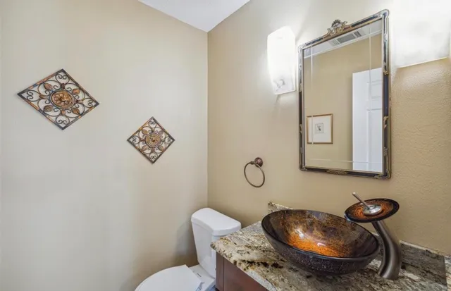 $435,000 | 603 Chedworth Drive, Houston, TX 77062