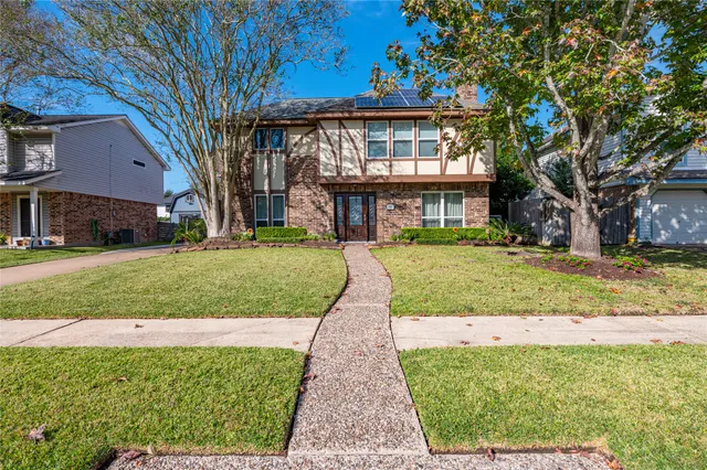 $435,000 | 603 Chedworth Drive, Houston, TX 77062
