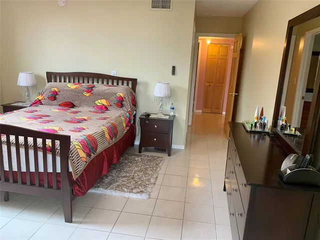 a view of a livingroom with furniture