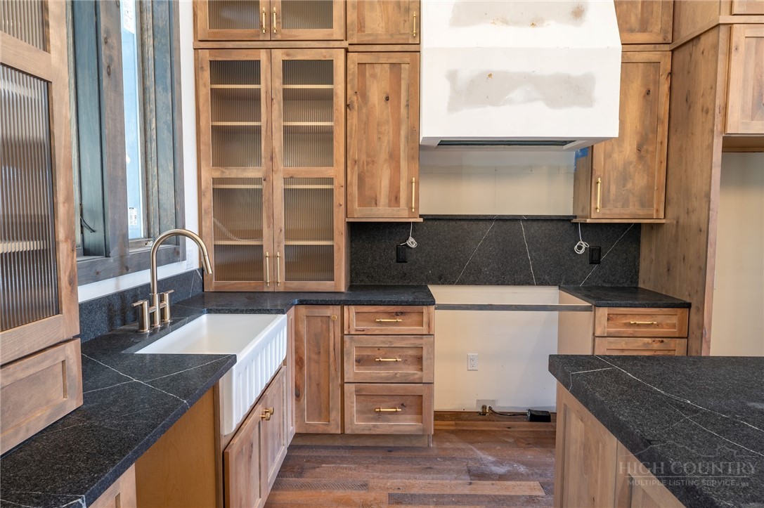 63 Two Hawks Lane Newland, NC 28657 - Photo 9 of 43