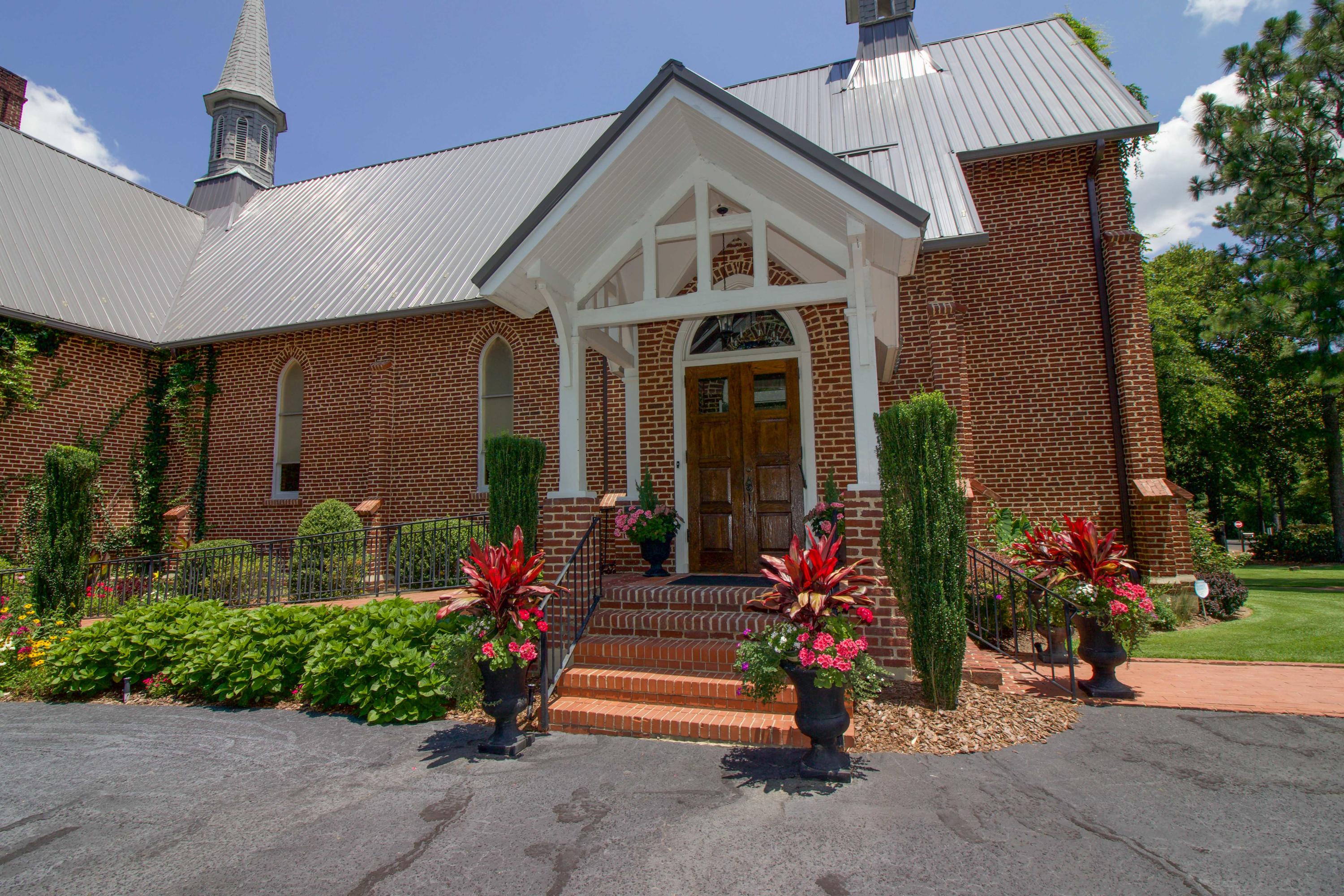 35 McLean Road Pinehurst, NC 28374 - Photo 2 of 59 entrance with flowers