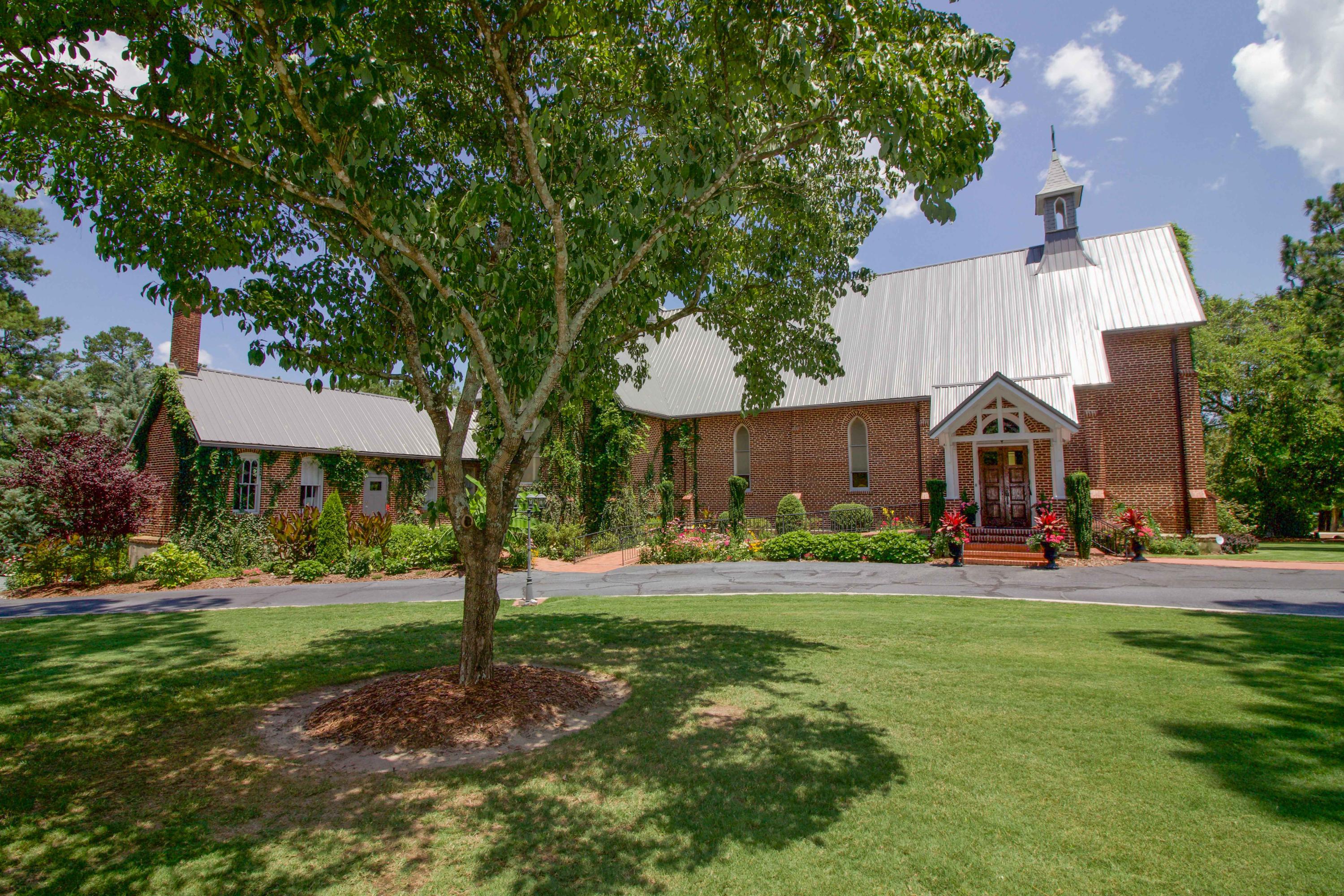 35 McLean Road Pinehurst, NC 28374 - Photo 52 of 59 front with tree