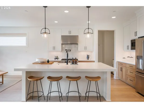 $1,850,000 | 3724 Southwest Hillside Drive, Portland, OR 97221