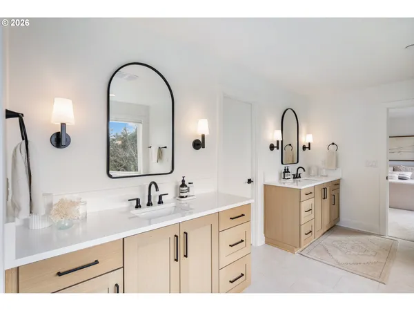 $1,850,000 | 3724 Southwest Hillside Drive, Portland, OR 97221