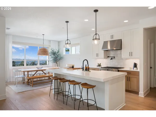 $1,850,000 | 3724 Southwest Hillside Drive, Portland, OR 97221