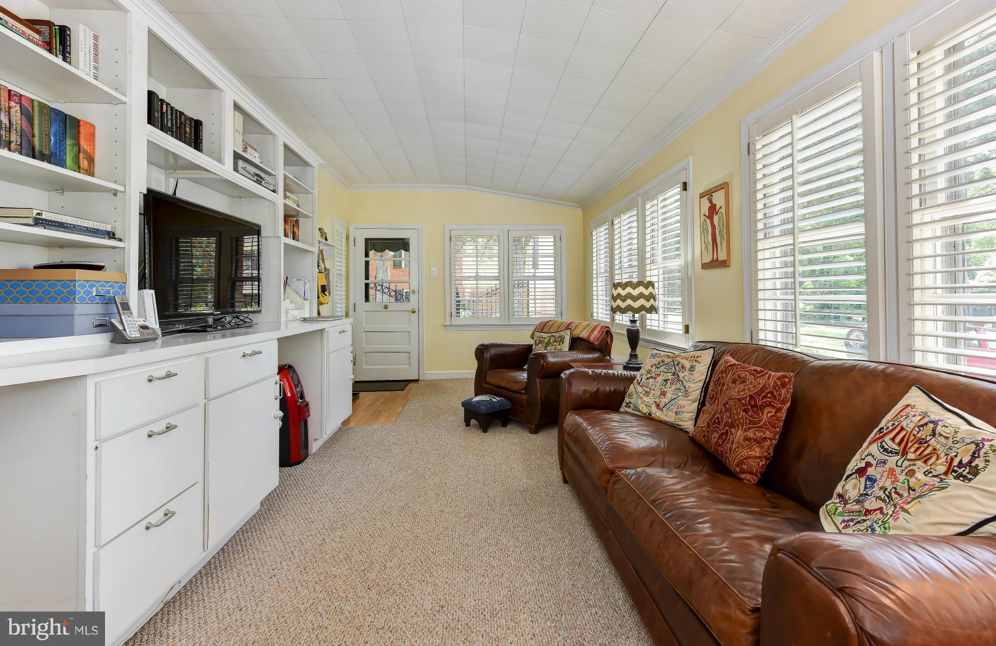 8124 Wellington Road Alexandria, VA 22308 - Photo 17 of 30 Family Room