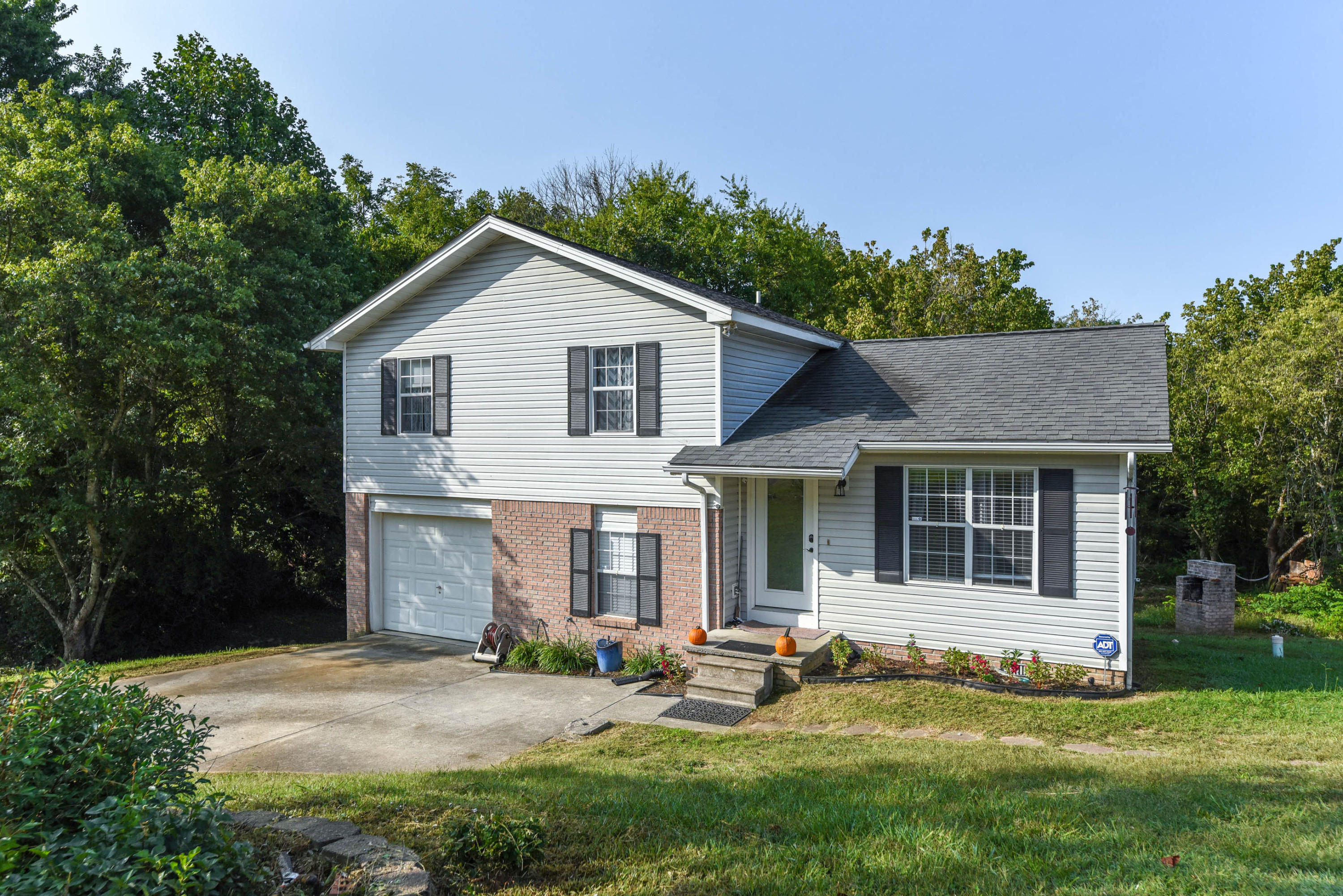 1822 Norlil Road Sevierville, TN 37876 - Photo 2 of 23 DSC_1446