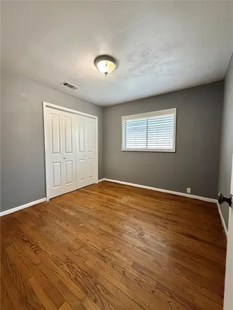 $1,700 | 118 Poinsettia Street, Lake Jackson, TX 77566