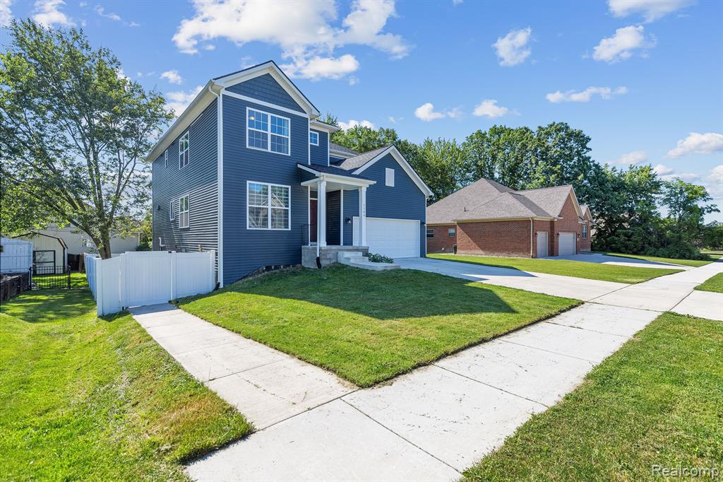 3384 Mildred Avenue Rochester Hills, MI 48309 - Photo 4 of 38