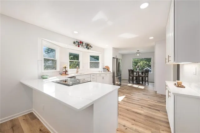 $529,900 | 12020 North Windbrook Court, Parkville, MO 64152