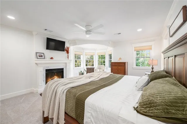 $529,900 | 12020 North Windbrook Court, Parkville, MO 64152