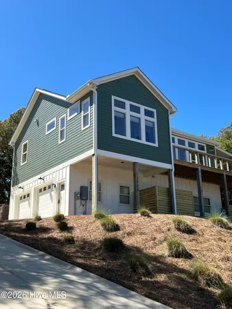 $1,275,000 | 5709 East Landing Drive, Emerald Isle, NC 28594