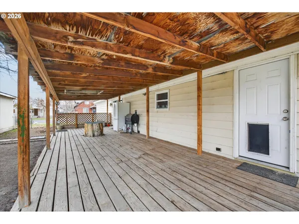 $184,900 | 381 2nd Street, Baker City, OR 97814