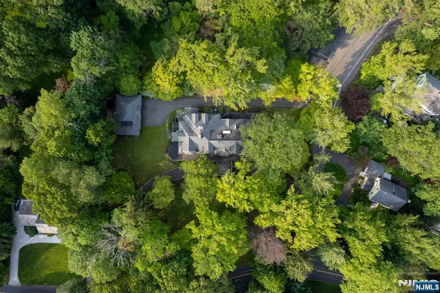 $5,295,000 | 40 Highland Avenue, Short Hills, NJ 07078