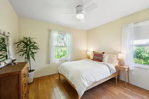 $880,000 | 301 Powell Avenue, Unit A, Healdsburg, CA 95448