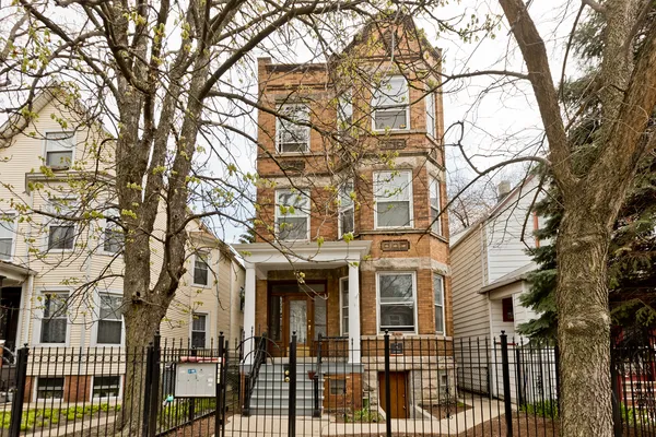 $1,800 | 2707 North Central Park Avenue, Unit G, Chicago, IL 60647