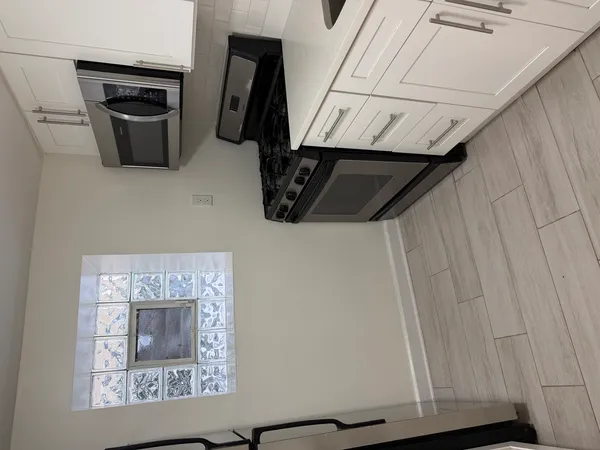 $1,800 | 2707 North Central Park Avenue, Unit G, Chicago, IL 60647