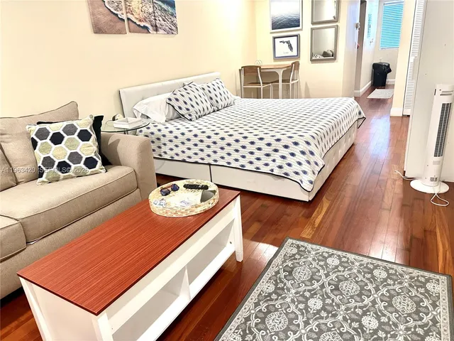 $1,900 | 1340 Drexel Avenue, Unit 303, Miami Beach, FL 33139