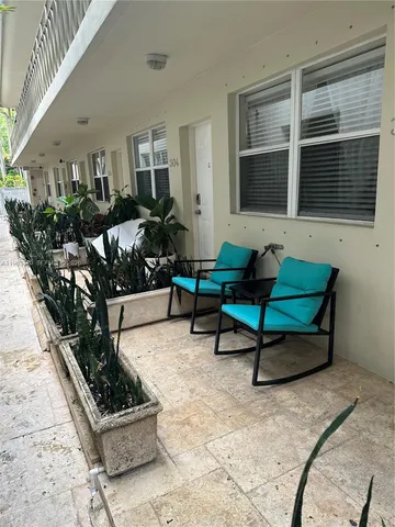 $1,900 | 1340 Drexel Avenue, Unit 303, Miami Beach, FL 33139
