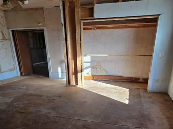 $15,900 | 202 South Jefferson Avenue, Anthony, KS 67003