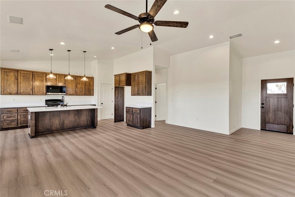 9210 Marco Road Victorville, CA 92392 - Photo 7 of 32