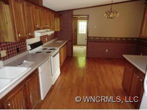 214 Simms Fork Road Burnsville, NC 28714 - Photo 6 of 12 Gallery Image 6