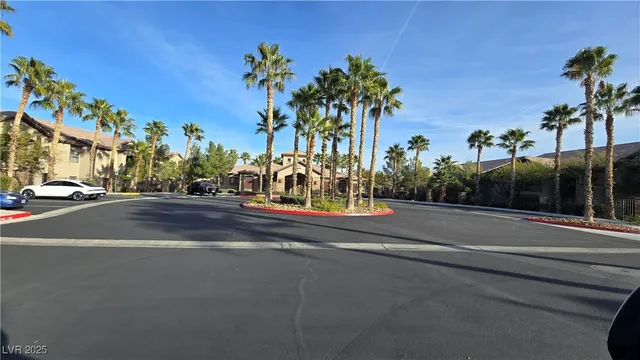 $189,500 | 8250 North Grand Canyon Drive, Unit 1147, Las Vegas, NV 89166