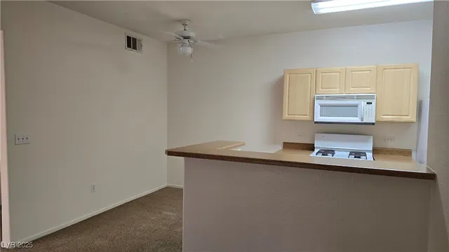 $189,500 | 8250 North Grand Canyon Drive, Unit 1147, Las Vegas, NV 89166