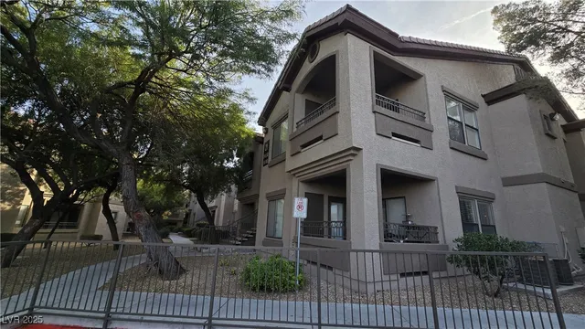 $189,500 | 8250 North Grand Canyon Drive, Unit 1147, Las Vegas, NV 89166