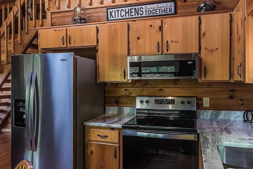 137 Ascherman Court Blue Ridge, GA 30513 - Photo 12 of 38