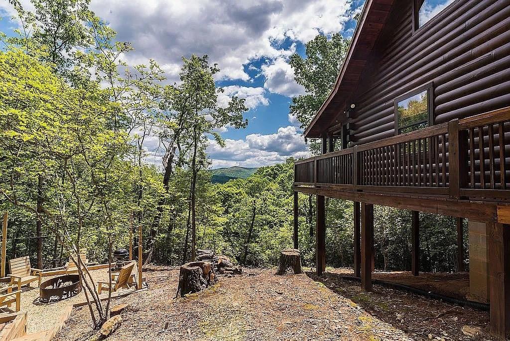 137 Ascherman Court Blue Ridge, GA 30513 - Photo 31 of 38