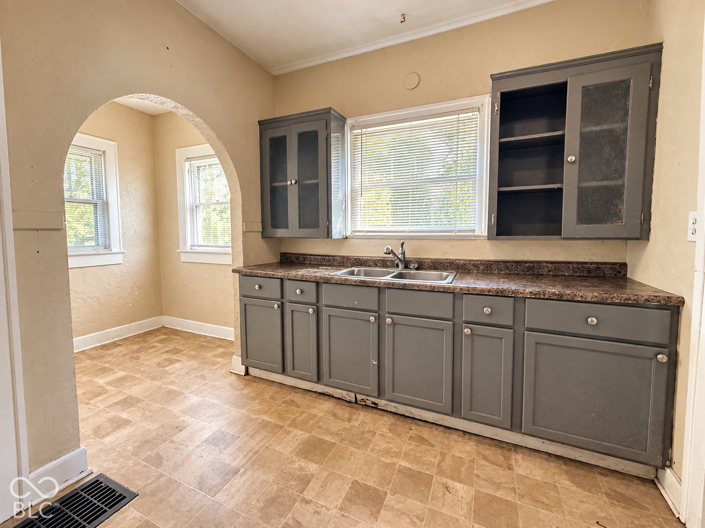 6844 Thompson Road Indianapolis, IN 46241 - Photo 12 of 19 Gallery Image 12