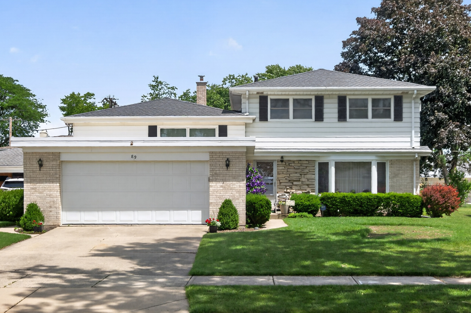 89 South Clarendon Avenue Addison, IL 60101 - Photo 2 of 67
