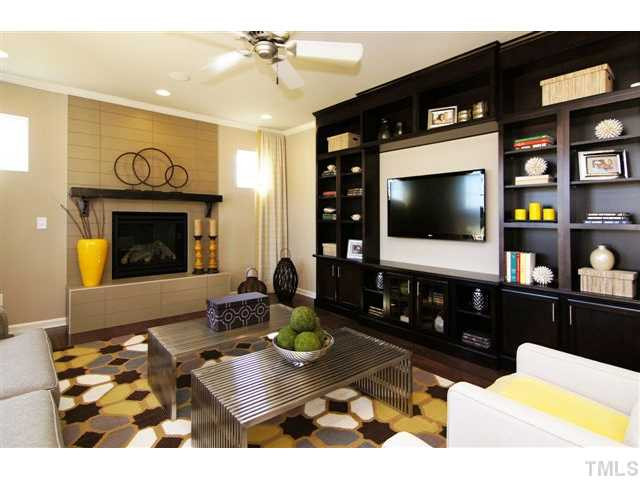 4107 Davis Meadow Street Raleigh, NC 27616 - Photo 12 of 23 Living Room
