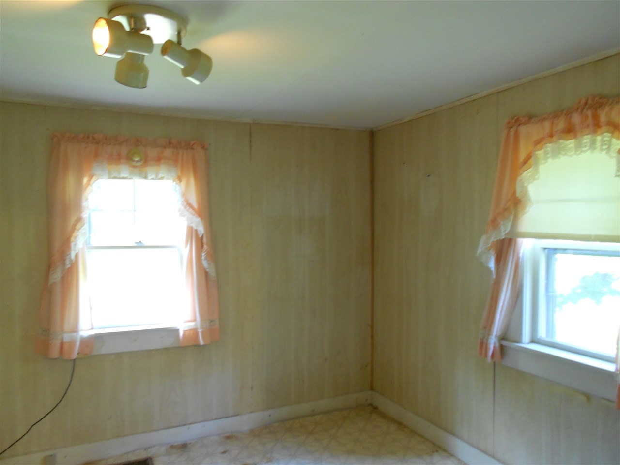 42 Brackett Road New Durham, NH 03855 - Photo 12 of 18 Gallery Image 12