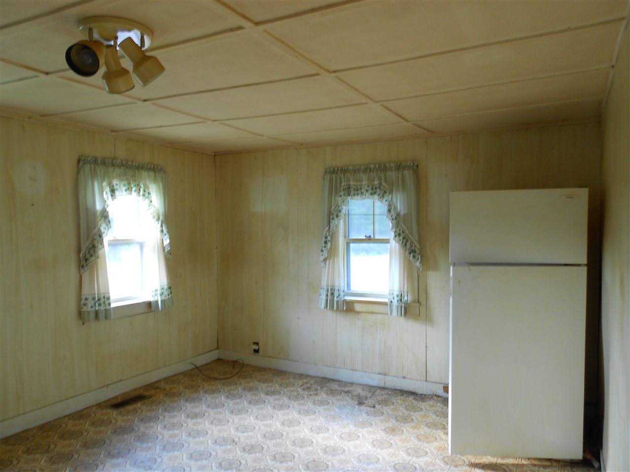 42 Brackett Road New Durham, NH 03855 - Photo 6 of 18 Gallery Image 6