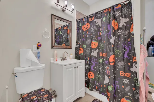 $389,000 | 7208 South Eberhart Avenue, Chicago, IL 60619