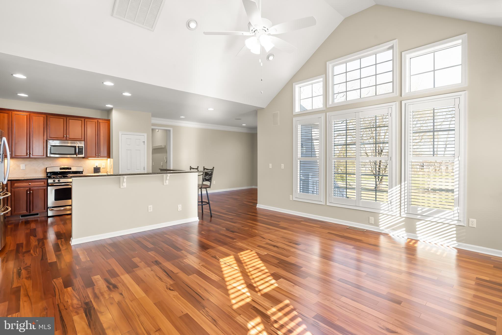 Vaulted Ceilings, Natural Light
