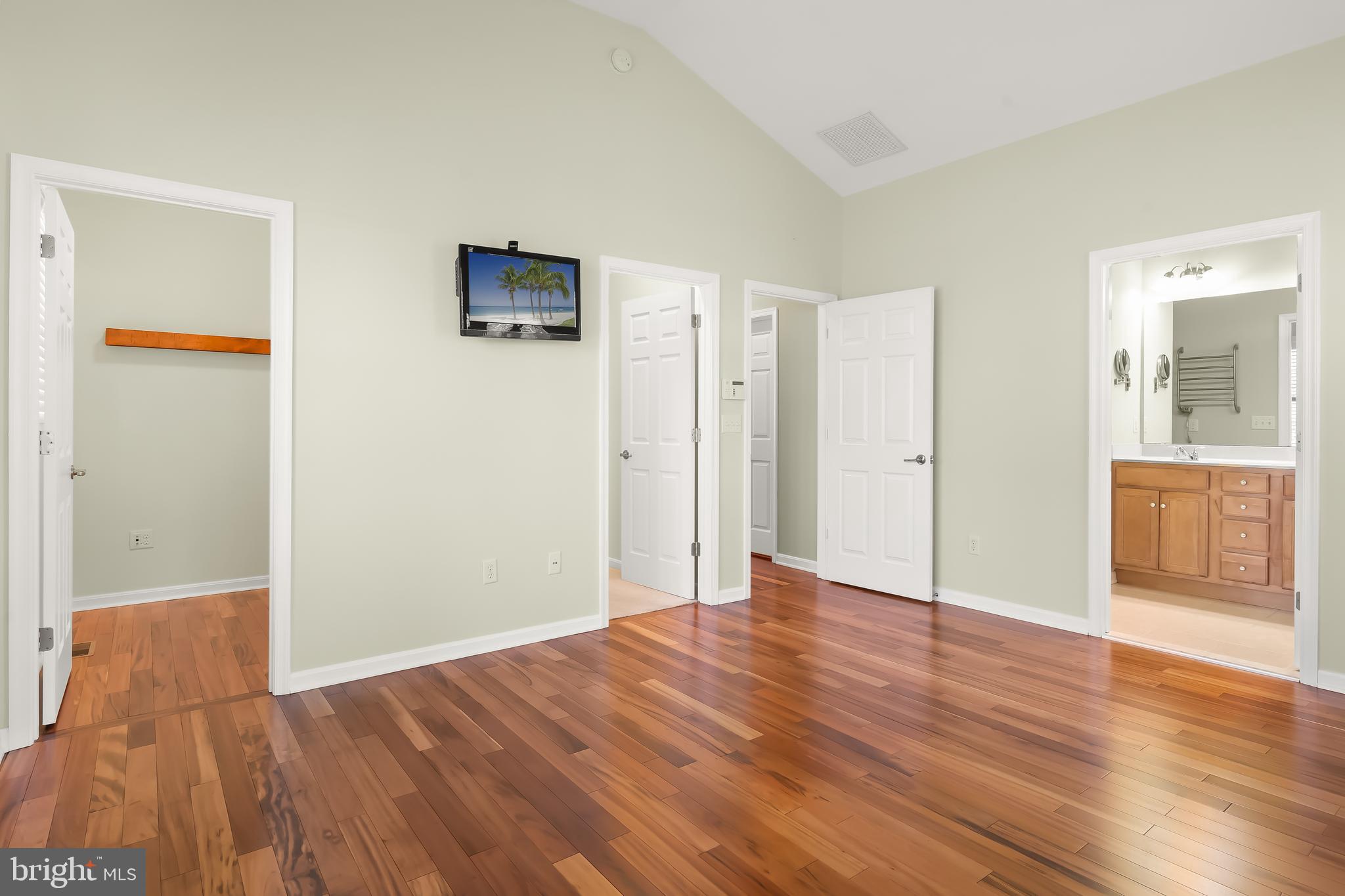 16608 Shoal Road Lewes, DE 19958 - Photo 21 of 69 Vaulted Ceiling Master Bedroom Suite