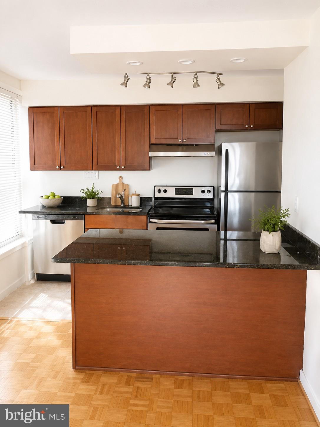 224 West Rittenhouse Square, Unit 815A Philadelphia, PA 19103 - Photo 3 of 17