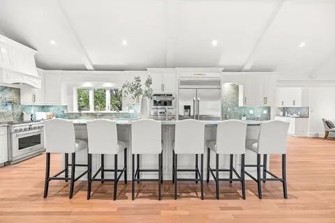 $2,599,000 | 10 Viking Road, Winchester, MA 01890