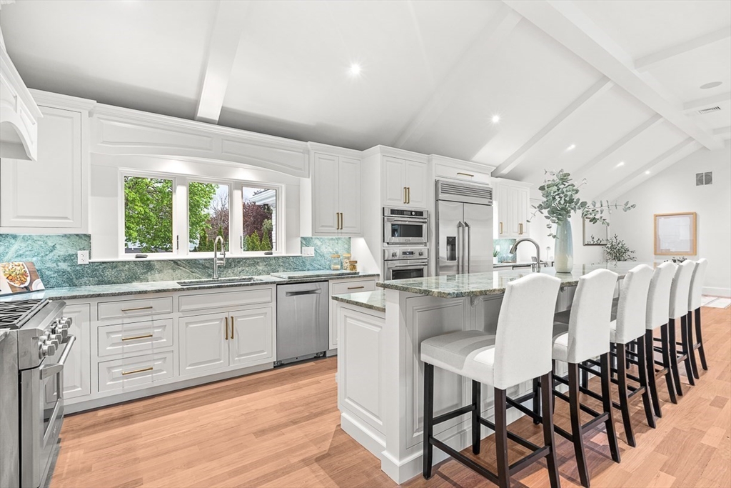 10 Viking Road Winchester, MA 01890 - Photo 16 of 41