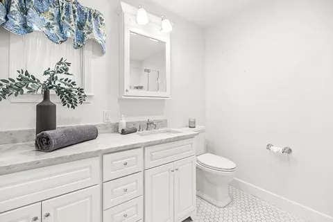 $2,599,000 | 10 Viking Road, Winchester, MA 01890