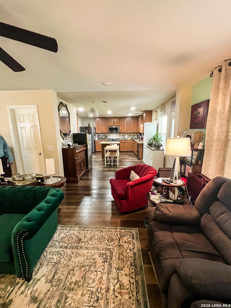 9738 Gypsy Cove Converse, TX 78109 - Photo 10 of 45