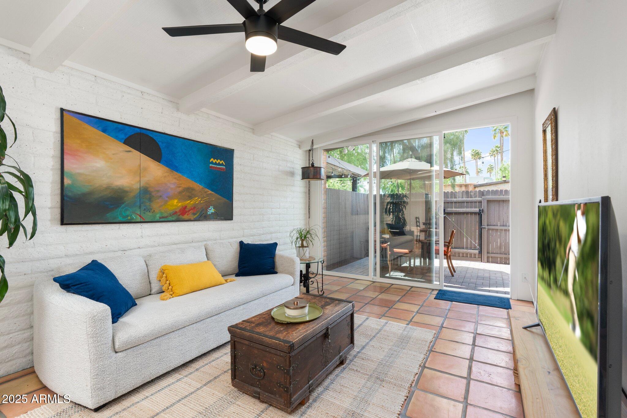 3036 North 32nd Street, Unit 303 Phoenix, AZ 85018 - Photo 13 of 33 large-019602df-4ec6-7376-bd66-e0863e774a