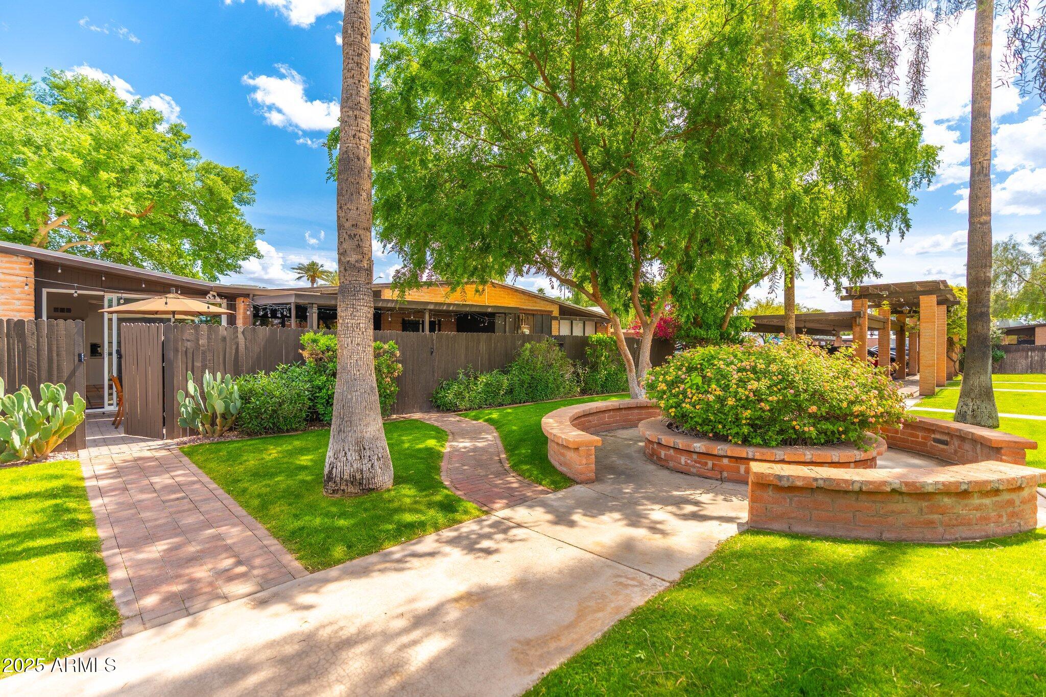 3036 North 32nd Street, Unit 303 Phoenix, AZ 85018 - Photo 32 of 33 large-019602df-5068-7259-9038-a4690977ca