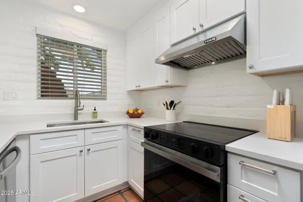 $2,795 | 3036 North 32nd Street, Unit 303, Phoenix, AZ 85018