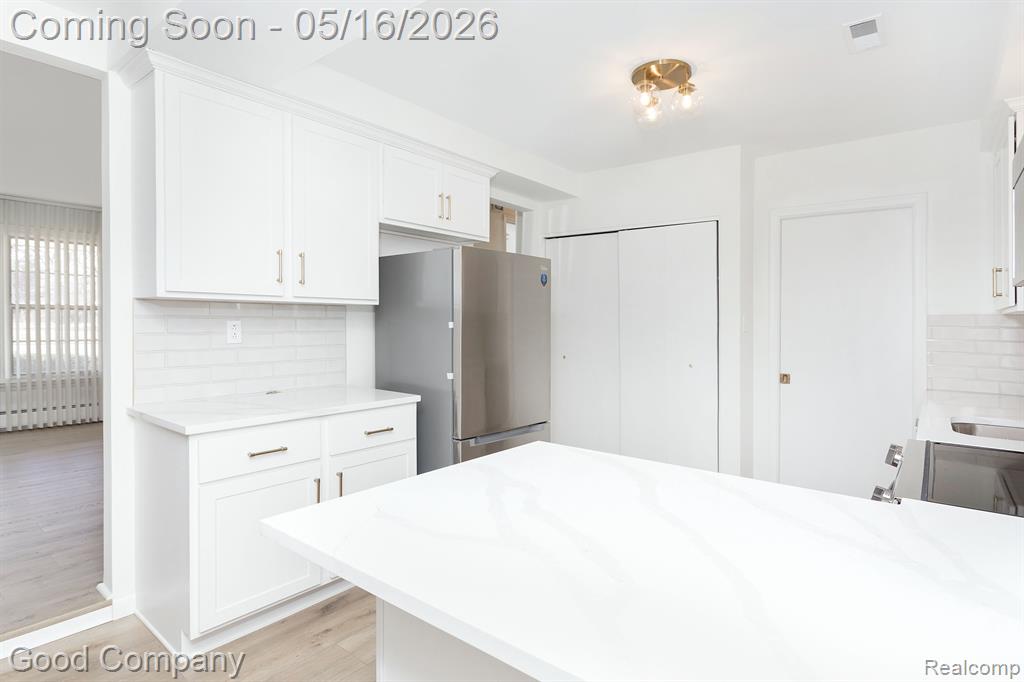 1776 Welch Road Walled Lake, MI 48390 - Photo 10 of 40