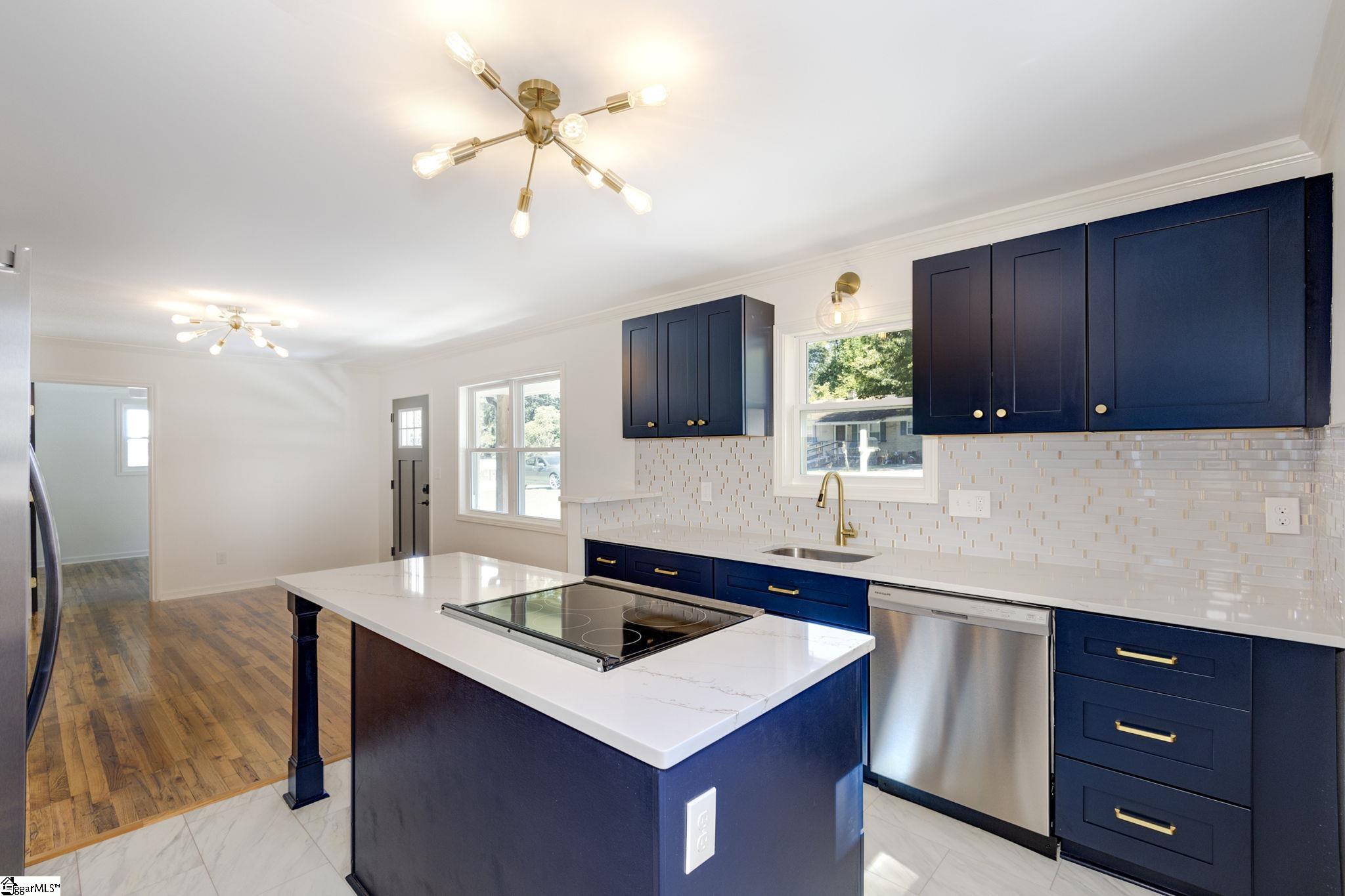 236 Alameda Street Greenville, SC 29607 - Photo 3 of 21 Gallery Image 3